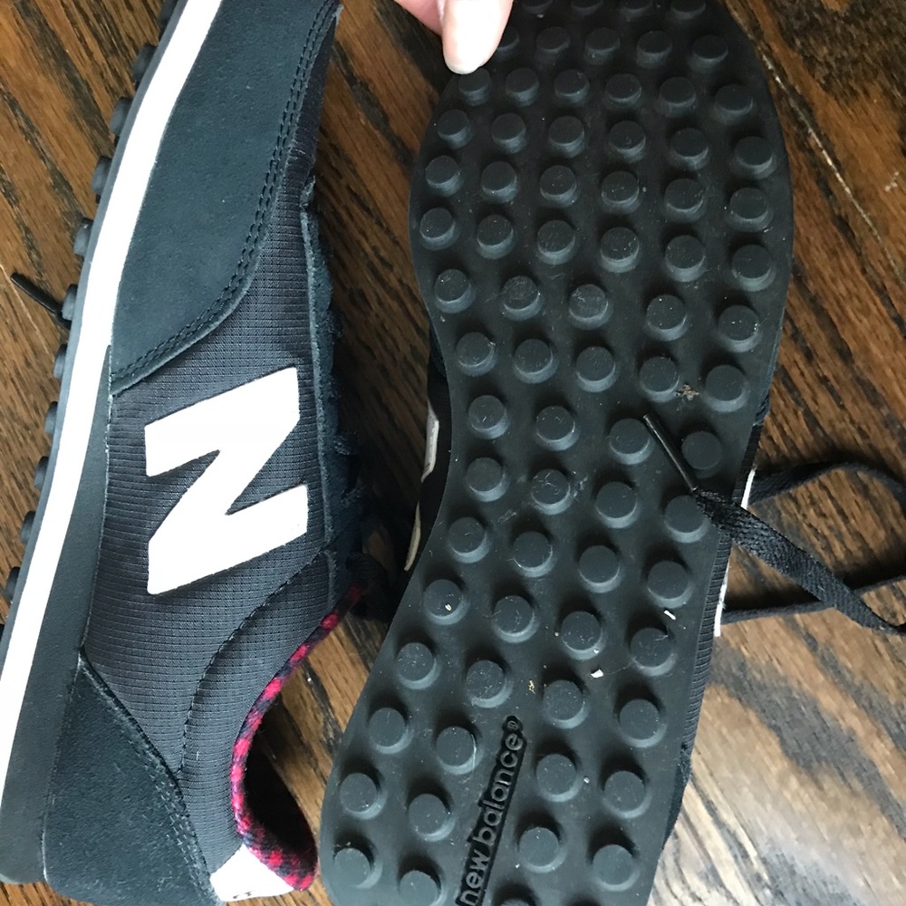 New Balance 410 Size 8